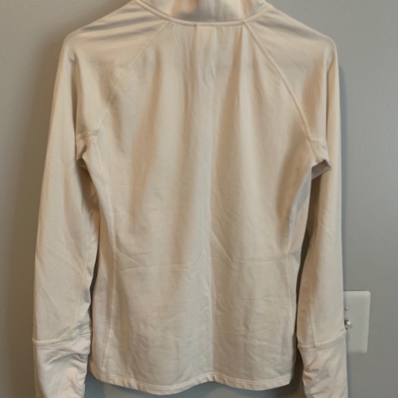 The North Face women’s active top - Picture 2 of 4